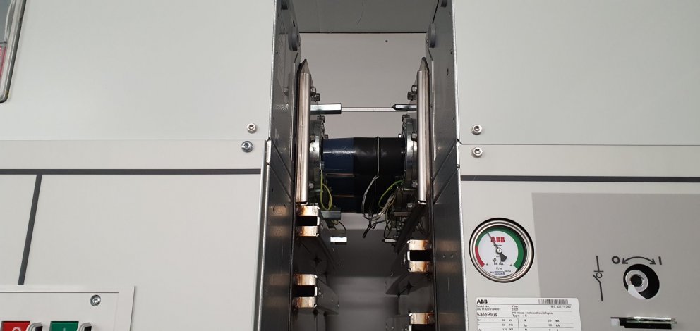 33kV sofar settir saman.