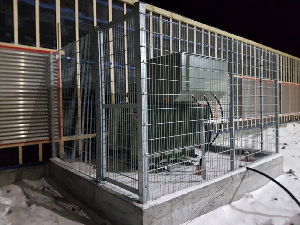 Smá saman eykst álag á gagnaverinu.